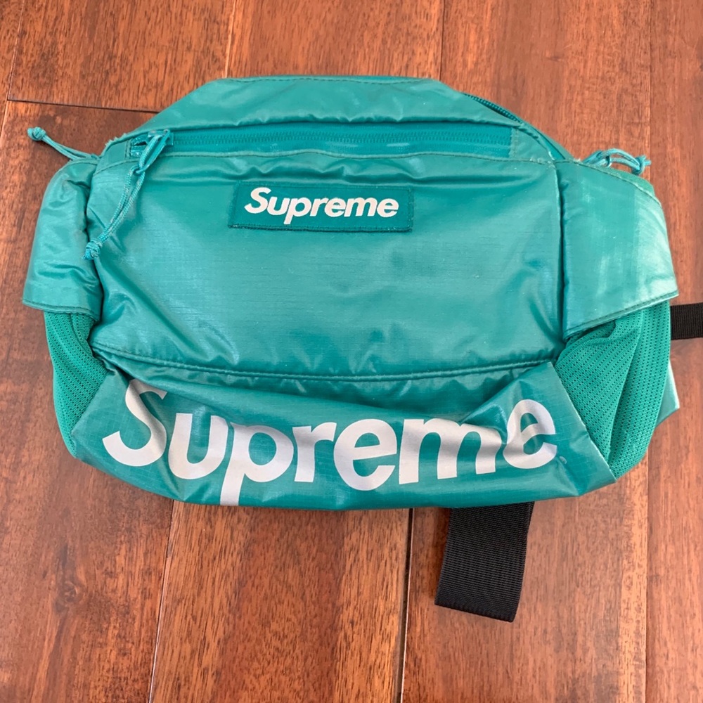 🔴🔴SOLD🔴🔴Supreme fw17 waist bag real - Picture 1 of 7
